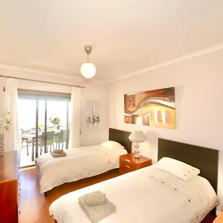 Bay São Martinho do Porto